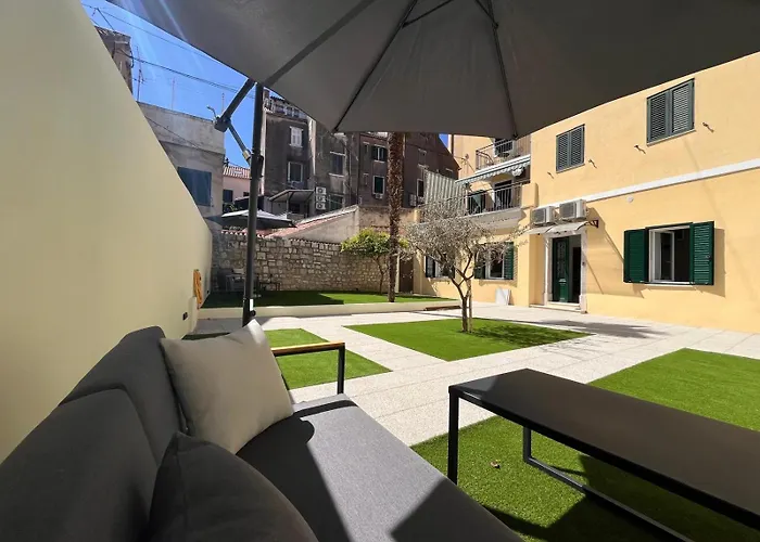 Lägenhet Teuta Garden Luxury