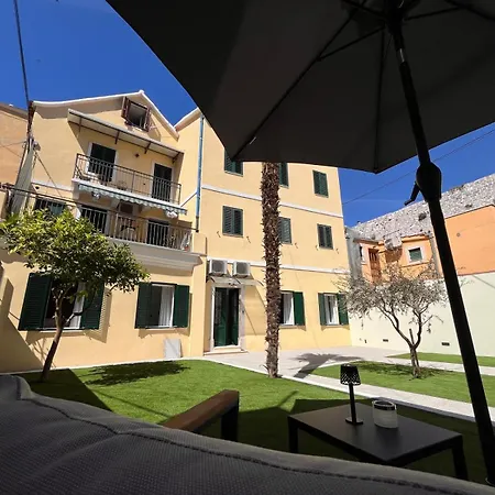 Teuta Garden Luxury Apartman