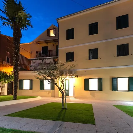 Teuta Garden Luxury Apartman Split