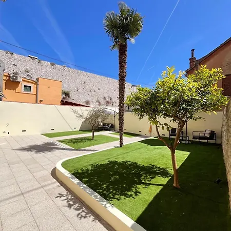 Teuta Garden Luxury Lägenhet Split