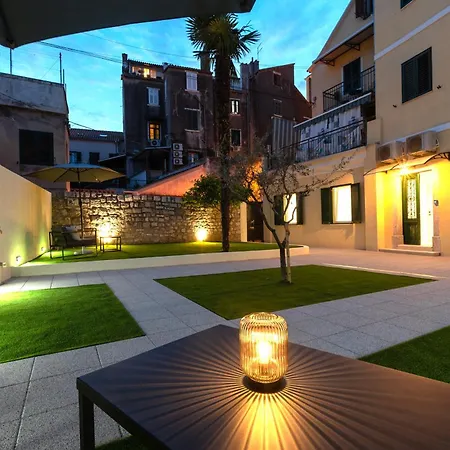 Teuta Garden Luxury דירה *